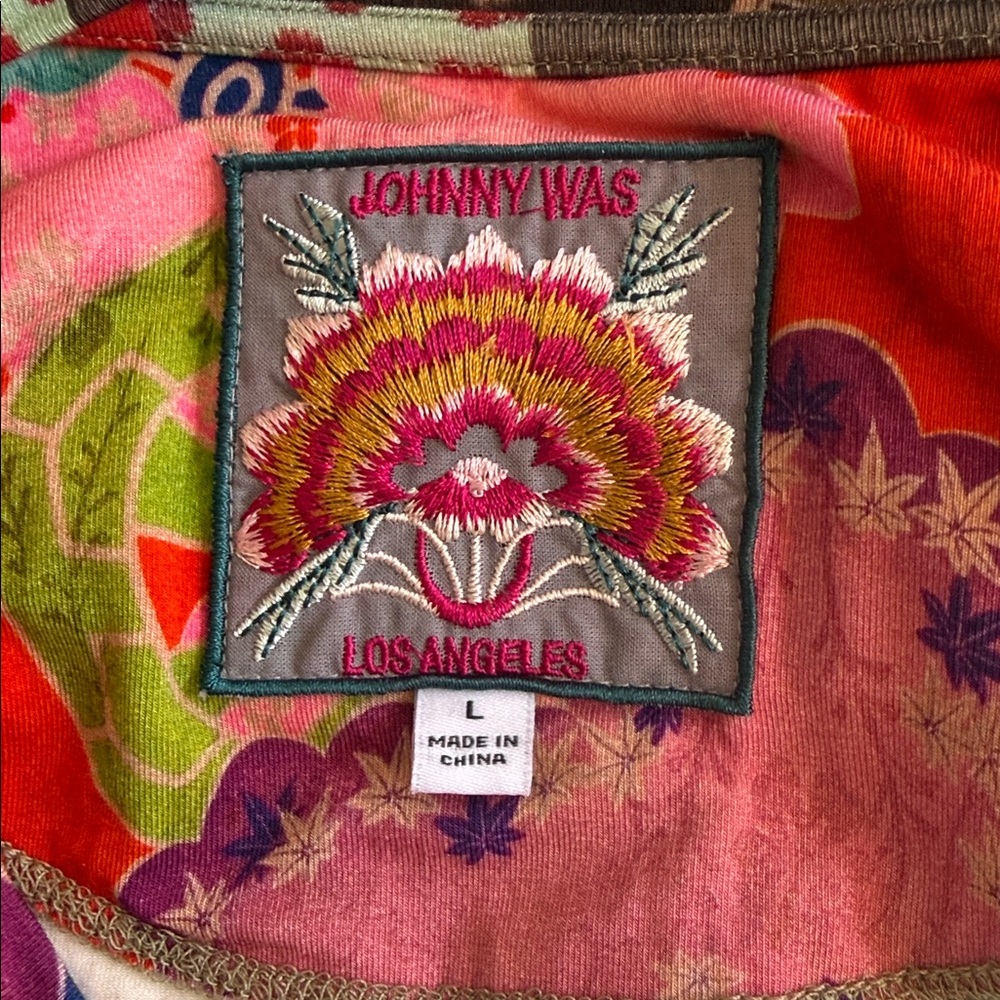 Johnny Was soft bamboo pullover top. Never worn. Size L. Colorful Asian prints. - Picture 4 of 5